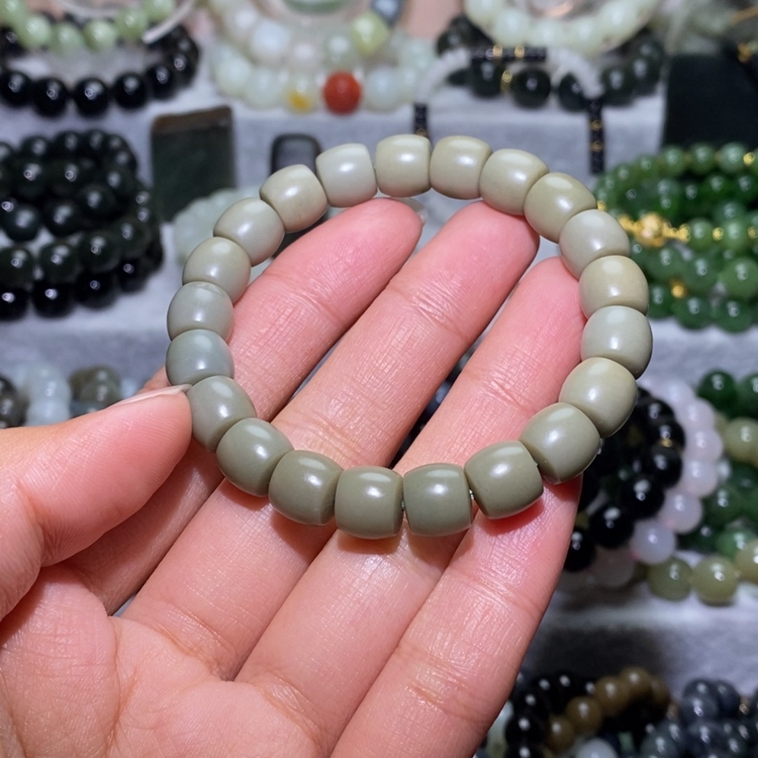 和田玉未镶嵌手链