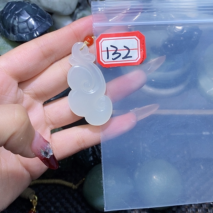 和田玉和田玉边角料随机发未镶嵌