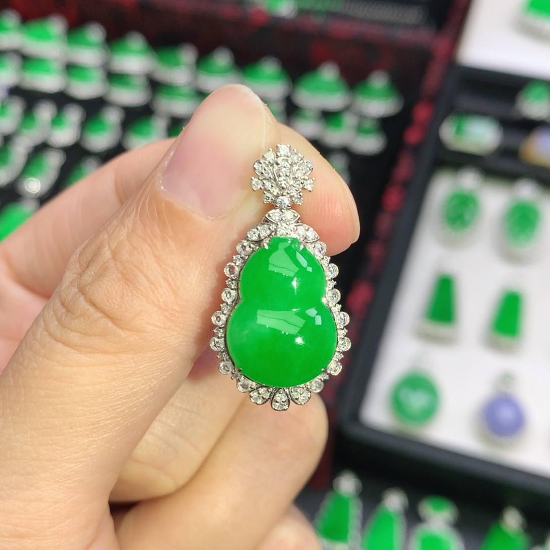 翡翠18K金镶嵌吊坠(不含链)