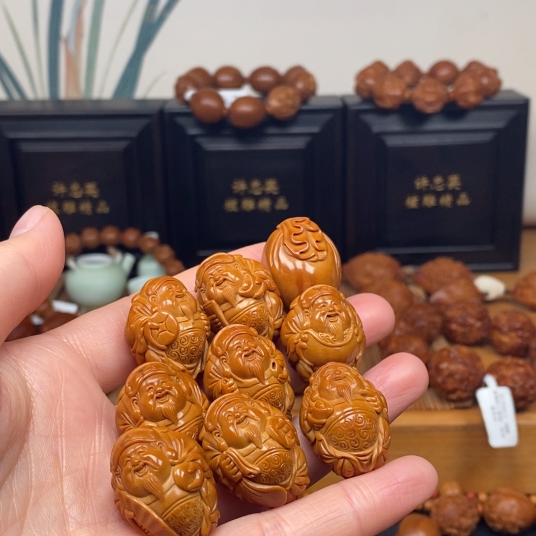 手串橄榄核曹华老师八宝财神