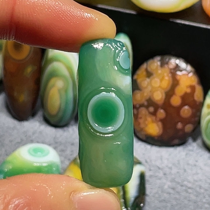 玛瑙/玉髓未镶嵌珠宝奇石