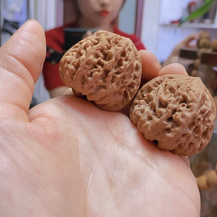 【闪购商品】文玩核桃把件37.5平谷凹底