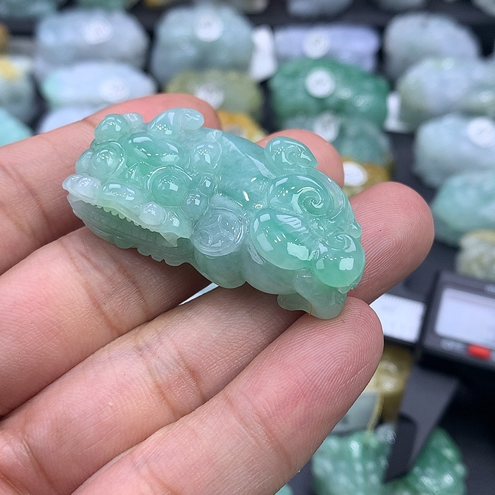 翡翠未镶嵌颈饰天然缅甸翡翠貔貅吊坠