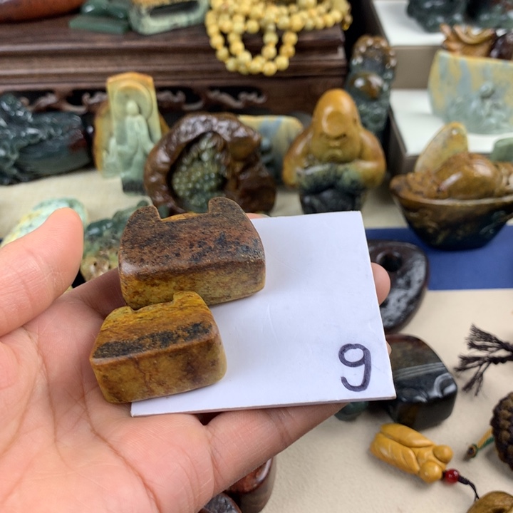 岫岩河磨玉（透闪石质玉）挂件未镶嵌蝈*