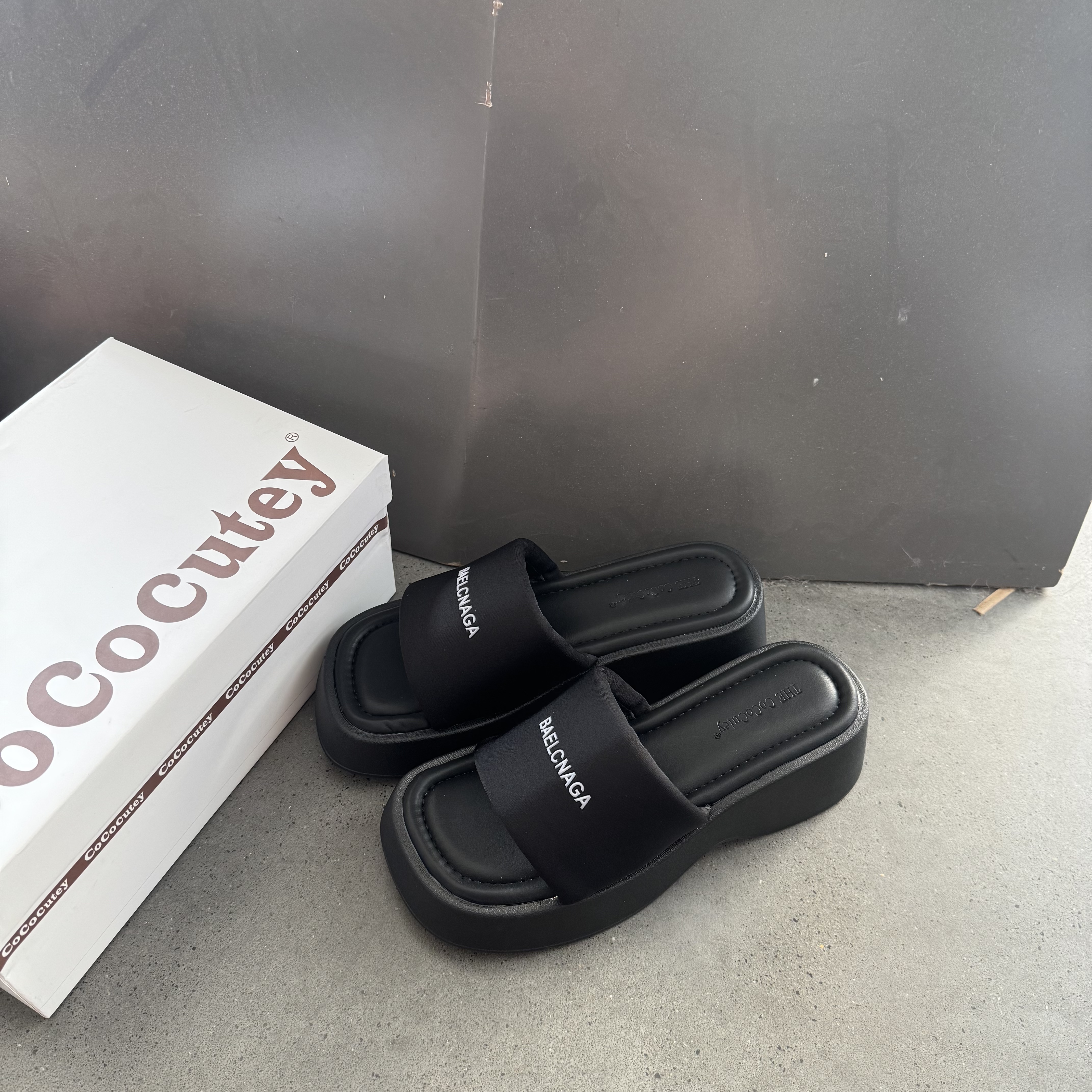 【浮力！！厚底拖鞋！！数量就40双