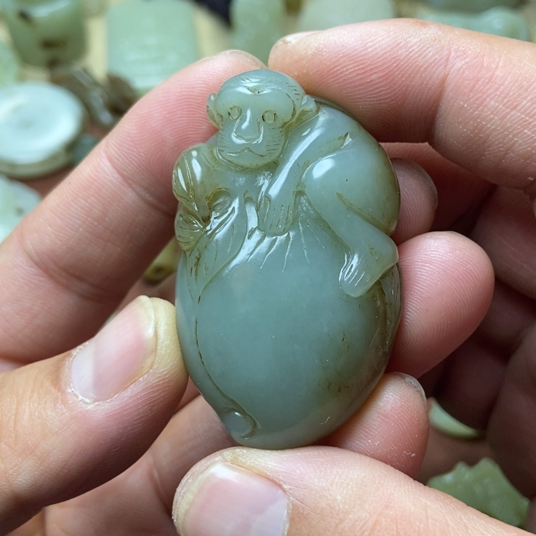 和田玉未镶嵌挂件