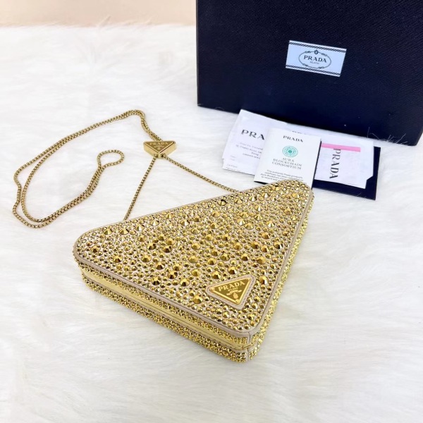 95新/普拉达/包包/250123IQ0012/C14526306198