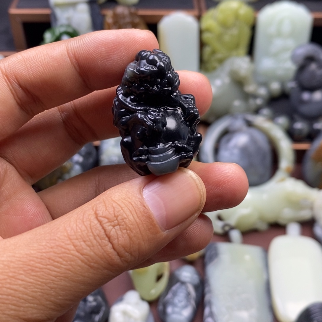 和田玉未镶嵌挂件