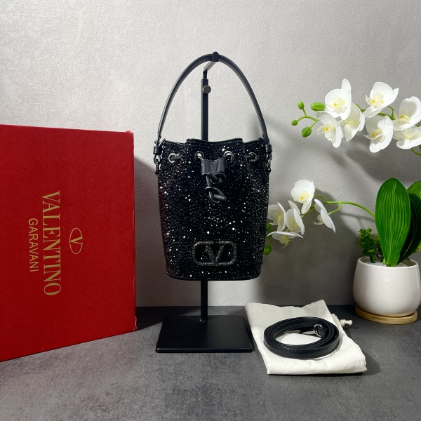 95新/华伦天奴/包包/250204IQ0006/C14048396869