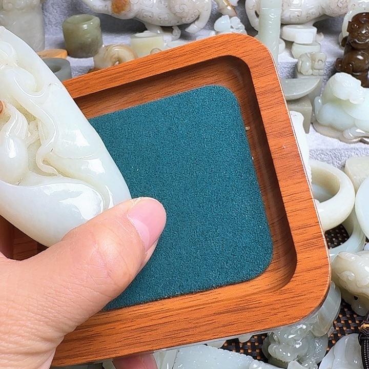 华***哥瓷片新号开播瓷盘一件