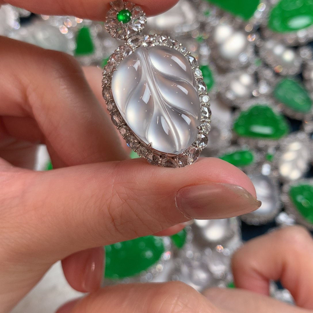 翡翠颈饰18K金镶嵌?****-叶子