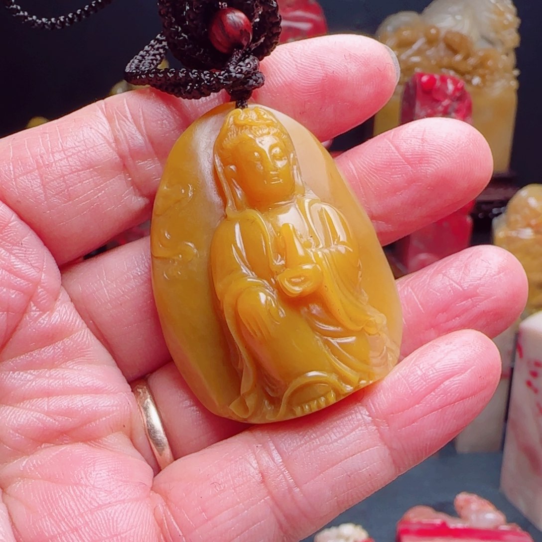 昌化石肉*儿昌化鸡血石