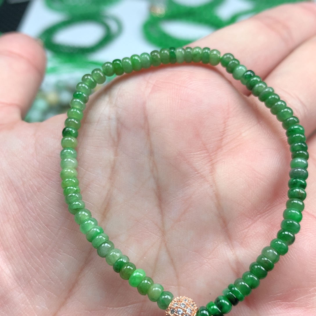 翡翠手链未镶嵌翡翠