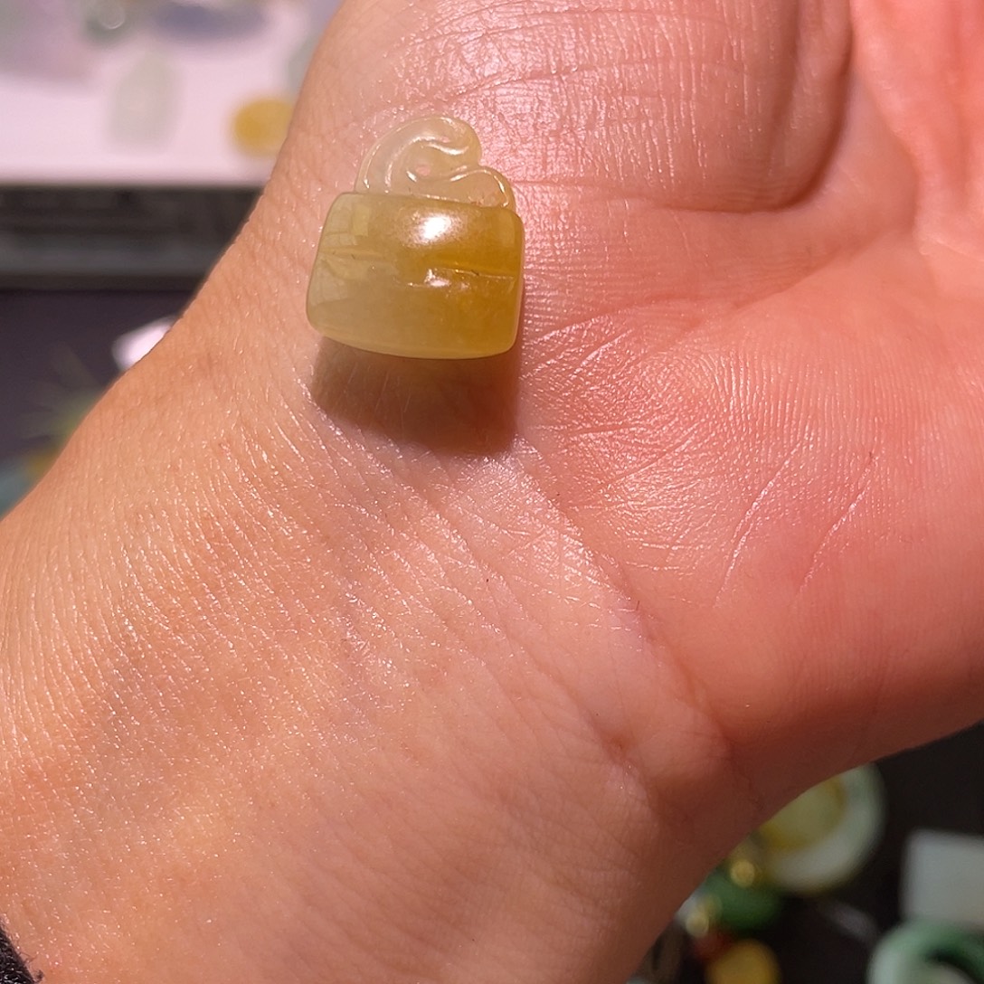 定制翡翠未镶嵌包包