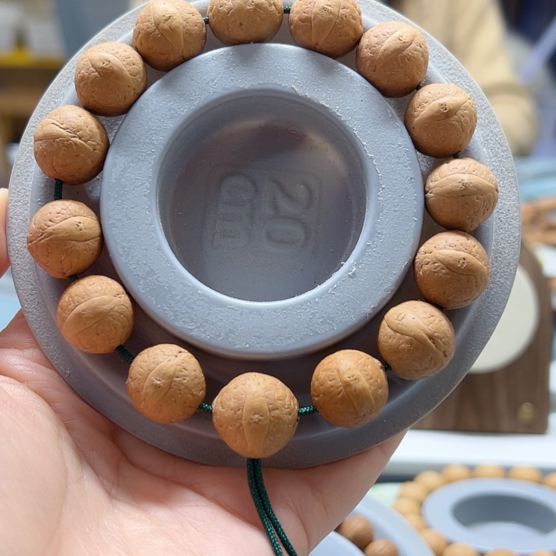 赫***装手串凤眼菩提14.5毫米，9@2702