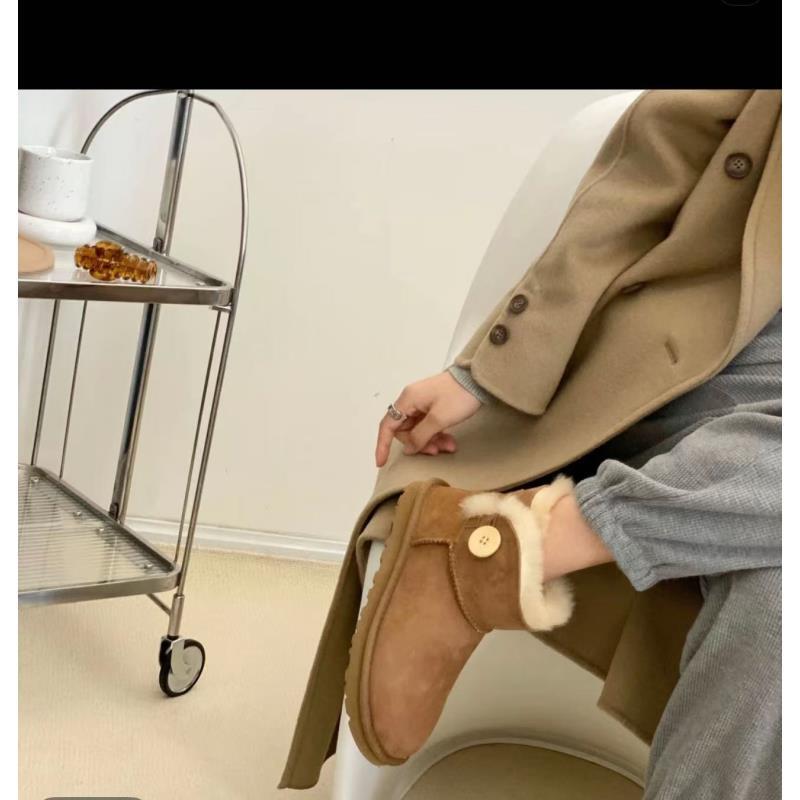 桑坡木扣薄厚底短筒透气时尚百搭雪地靴女