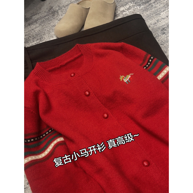 【佳佳的织黛女装】复古小马开衫 真高级~刺绣小马驹针织开衫毛衣女