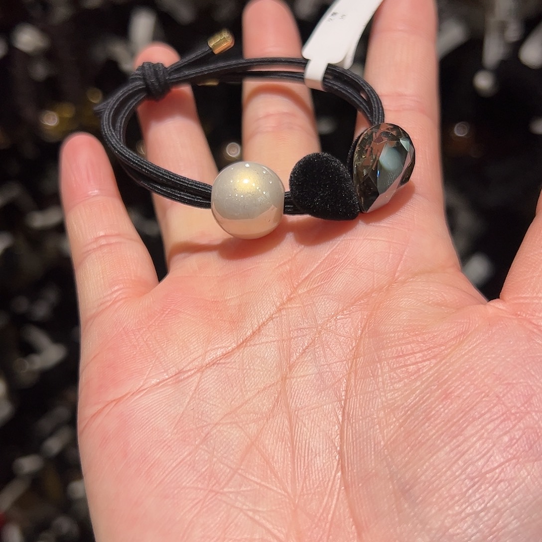 布艺非金属黑色爱心钻小发圈