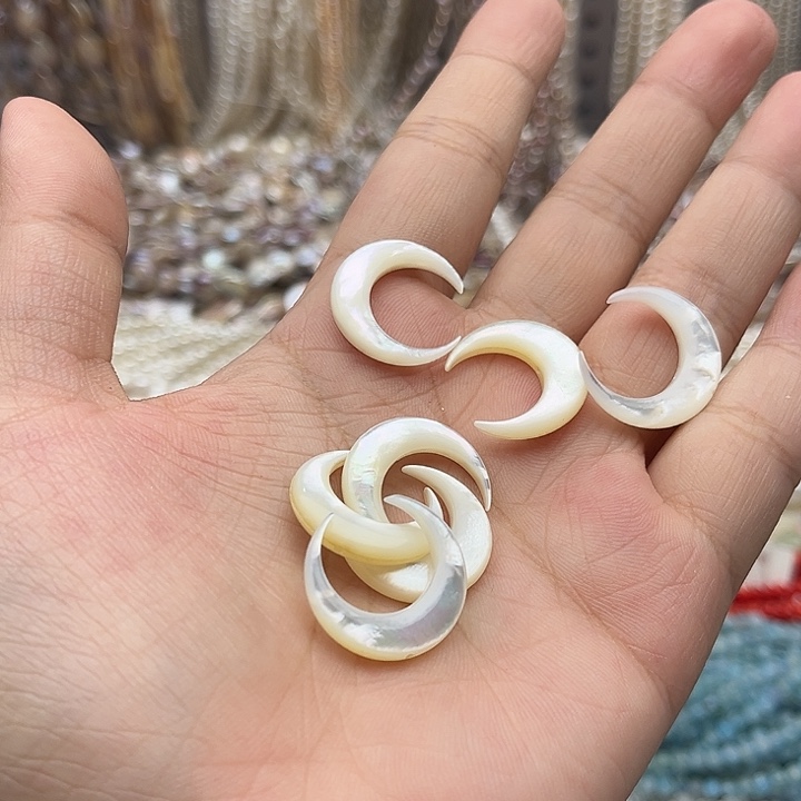 未镶嵌玛瑙/玉髓珠宝半成品3个19/20mm左右白蝶贝月牙