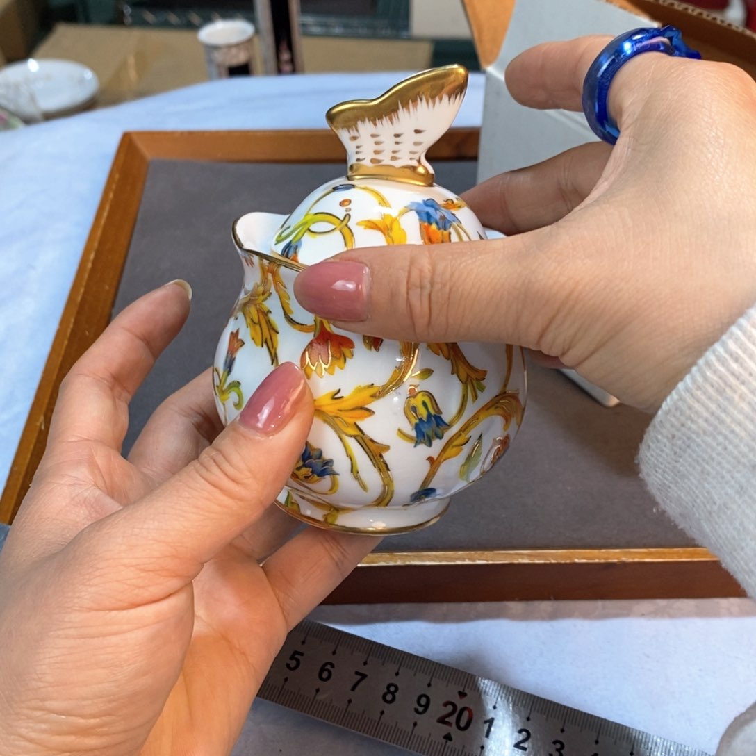 瓷器哈哈哈哈哈哈哈哈哈哈