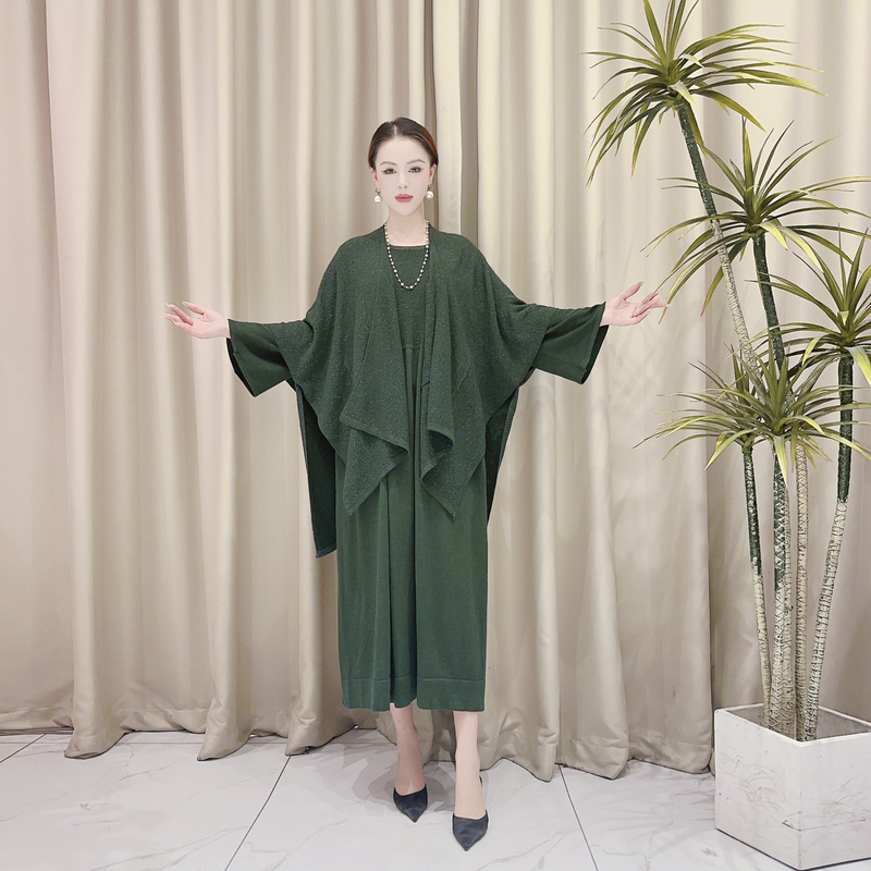 9694墨绿色气质设计师秋冬长款提花轻奢针织两件套连衣裙