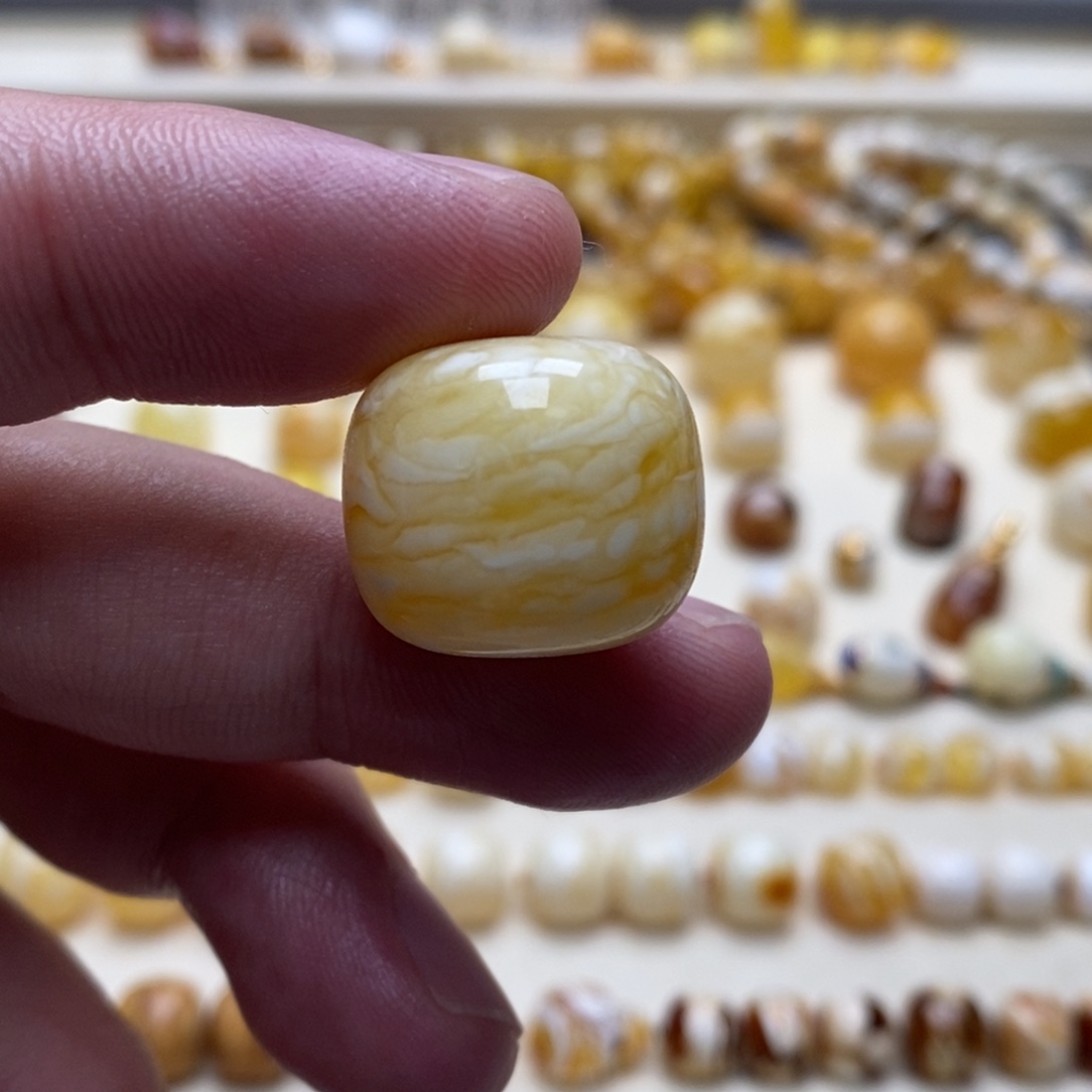 琥珀未镶嵌珠宝奇石19+金瓷白虎皮千层妖花老型