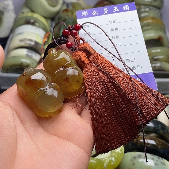 未镶嵌蛇纹石玉颈饰大****B