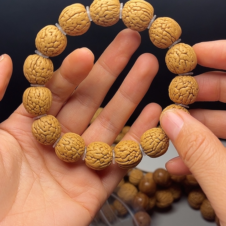 流***涛吊坠桃核桃核手串