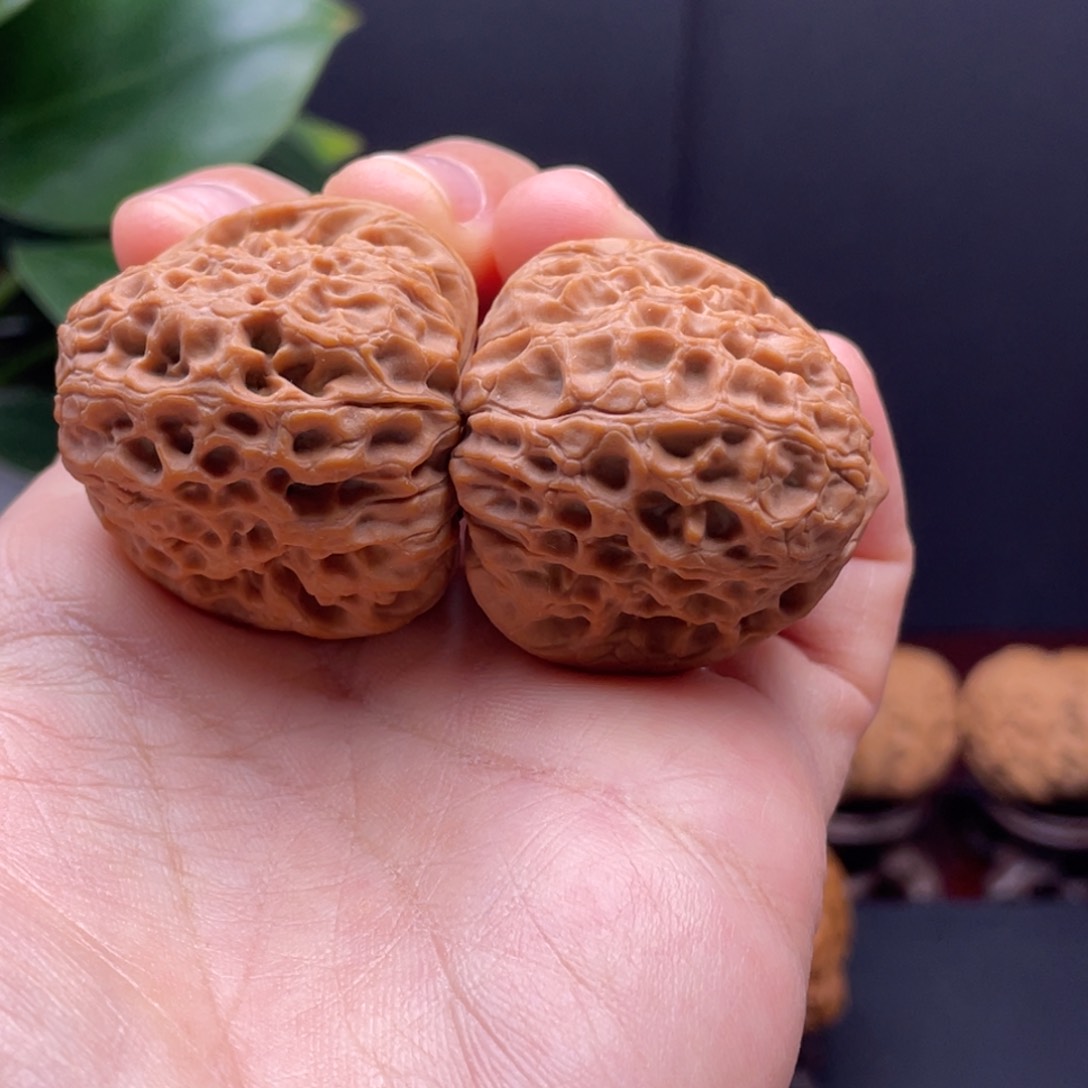 文玩核桃吊坠36.5尺全品原桩大团圆