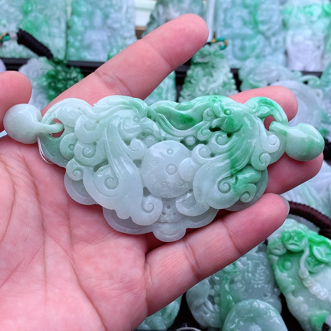 翡翠吊坠(不含链)未镶嵌