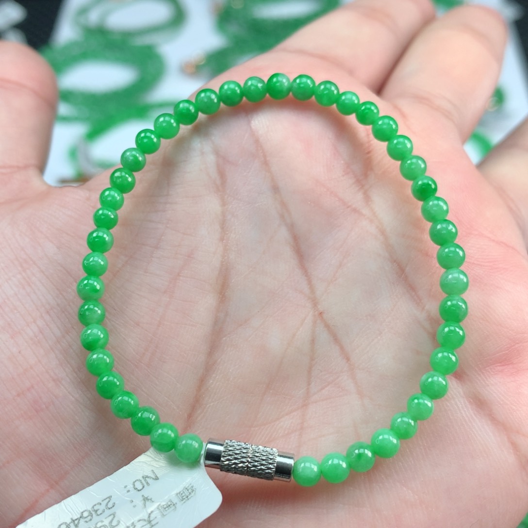 翡翠手链未镶嵌翡翠