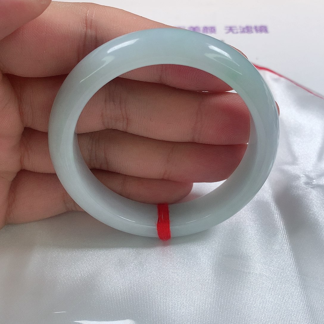 翡翠手镯未镶嵌358号