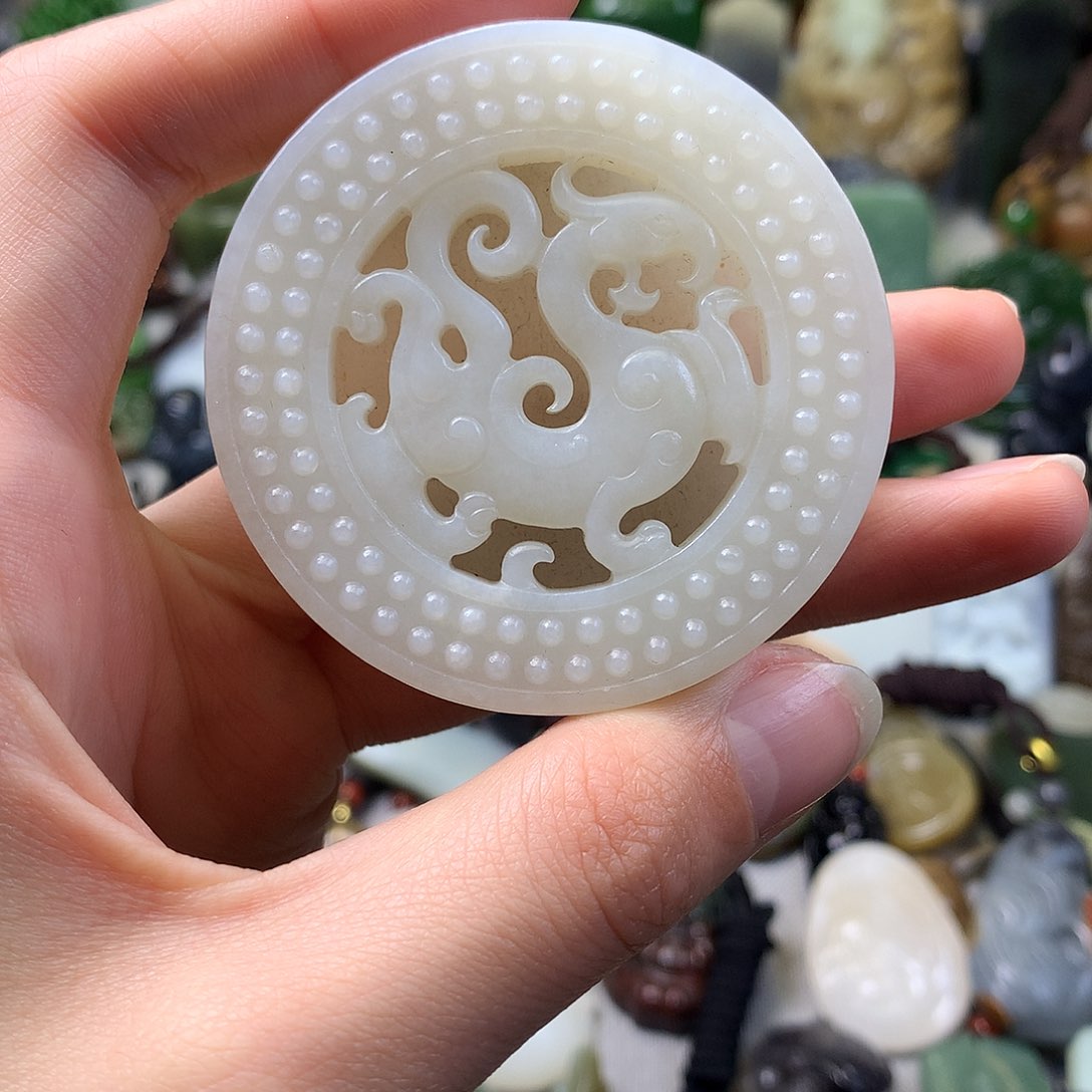 和田玉颈饰未镶嵌