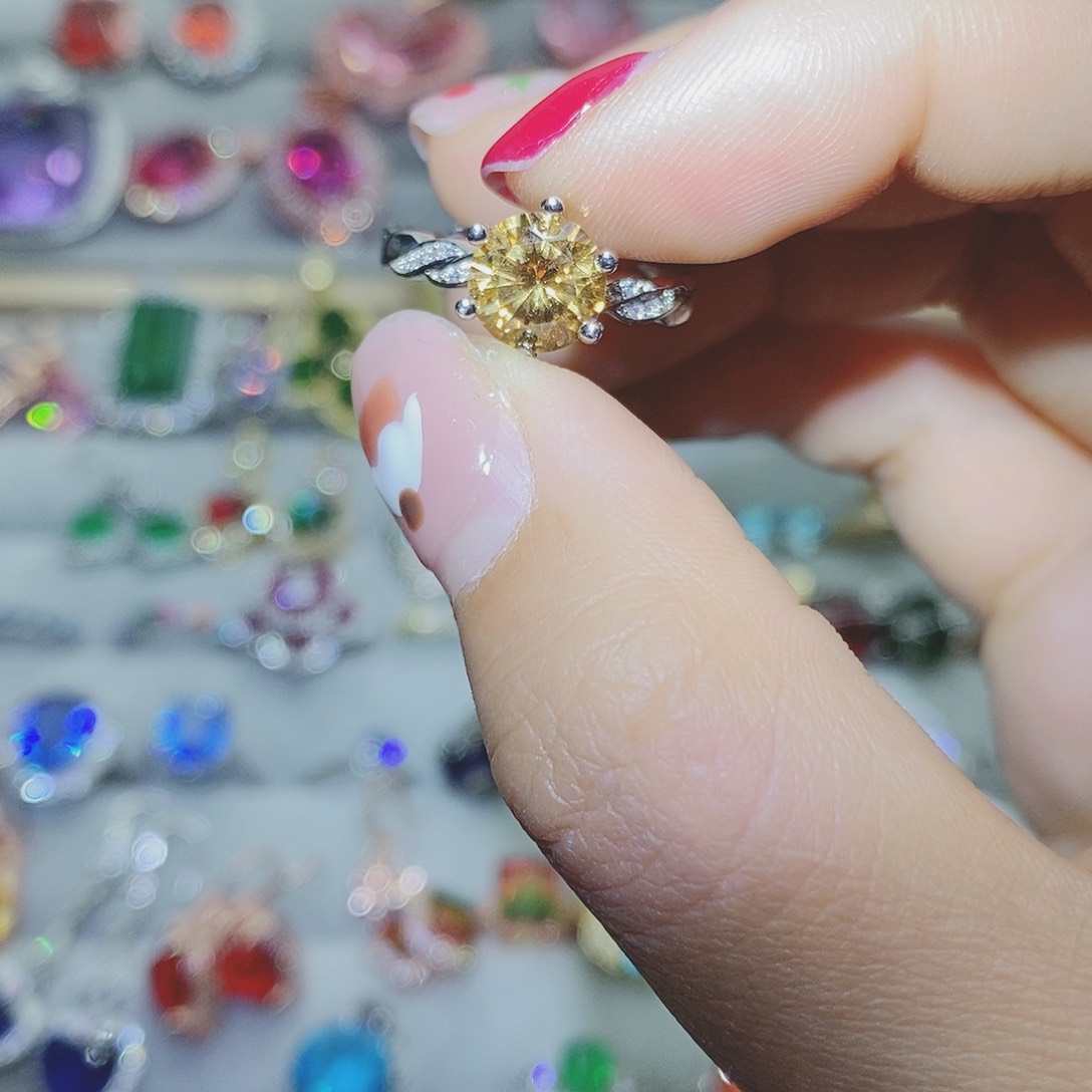 【闪购商品】托帕石耳饰银S925镶嵌