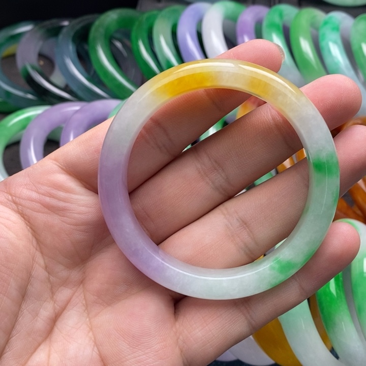 四****仿水晶非金属高端手镯04