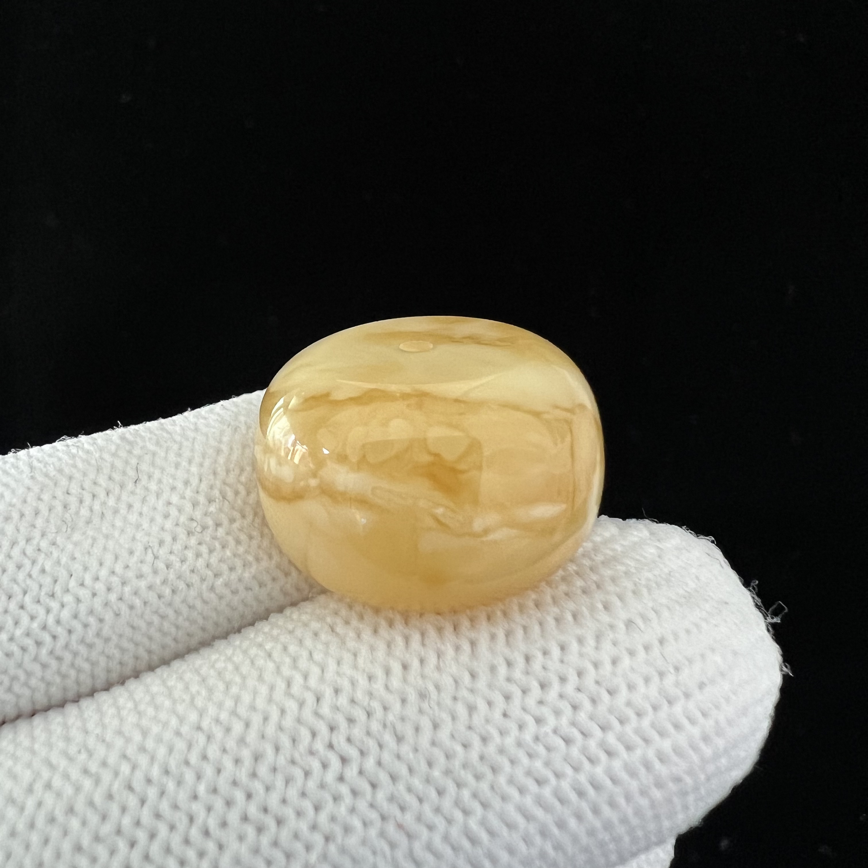 R3838天然原矿蜜蜡 鸡油黄 墩子 19.3*13mm抖音基地质检发货