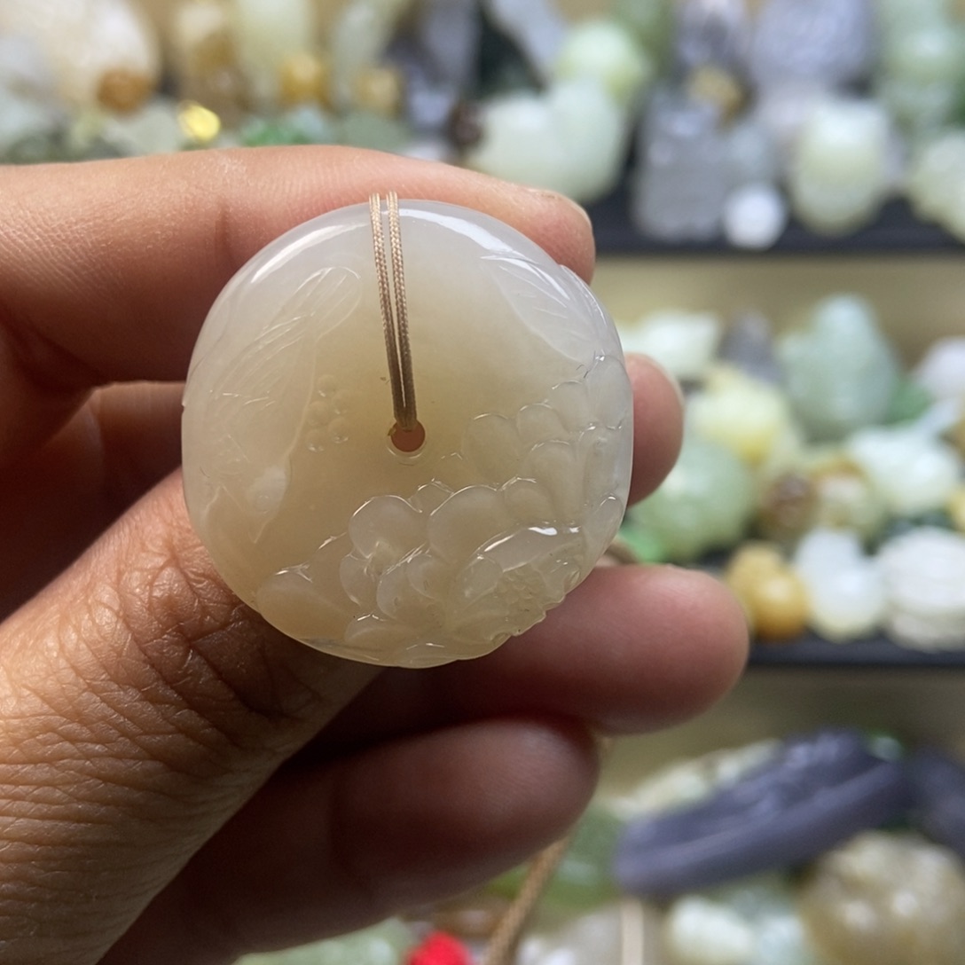 和田玉颈饰未镶嵌淡*