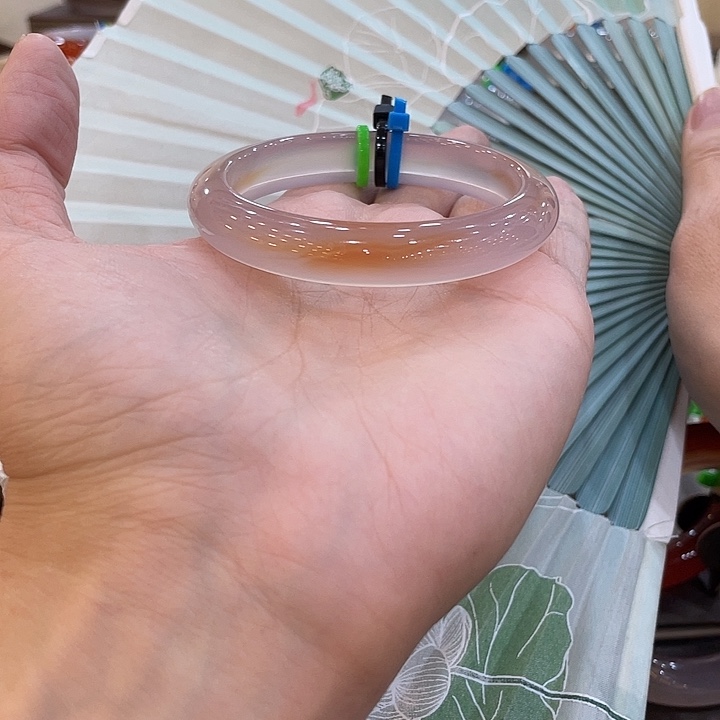 玛瑙/玉髓手镯未镶嵌@****u