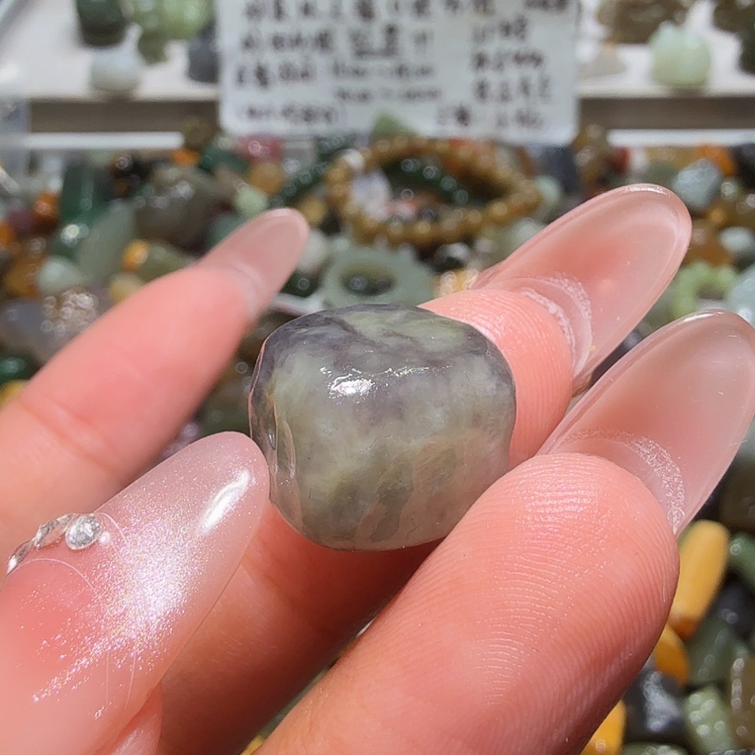 和田玉未镶嵌珠宝奇石