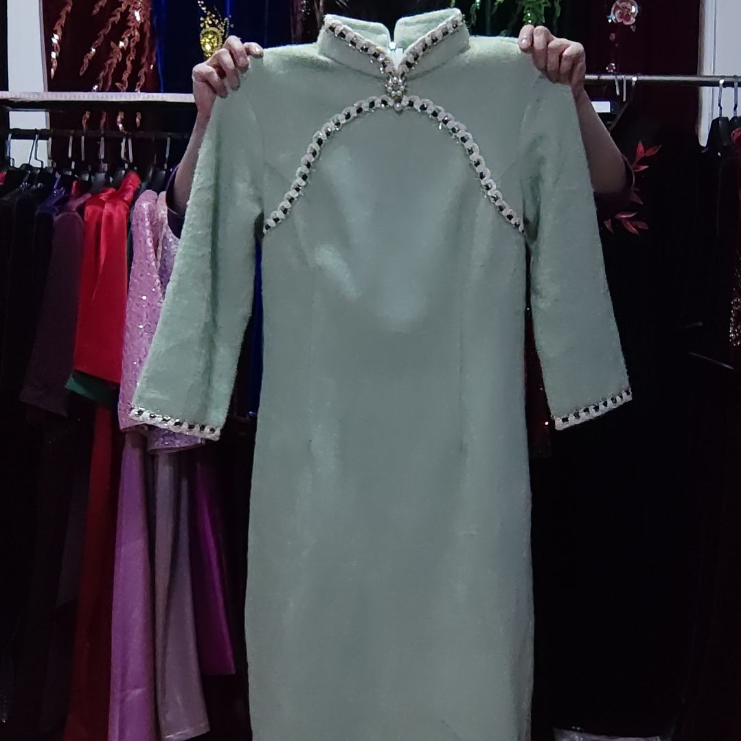 品牌浅绿色细貂绒中长旗袍xl95-115斤左右