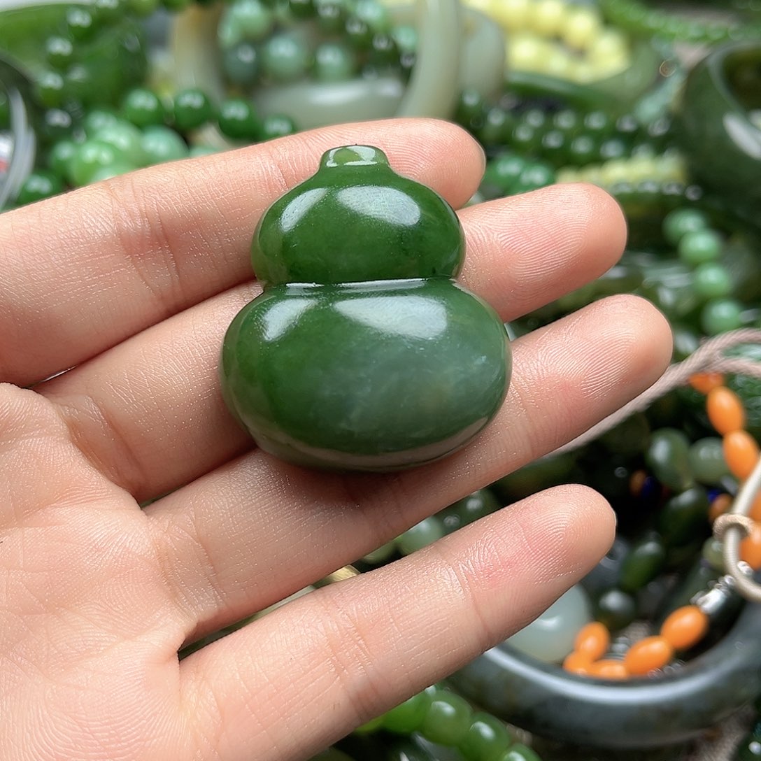 和田玉（碧玉）未镶嵌颈饰