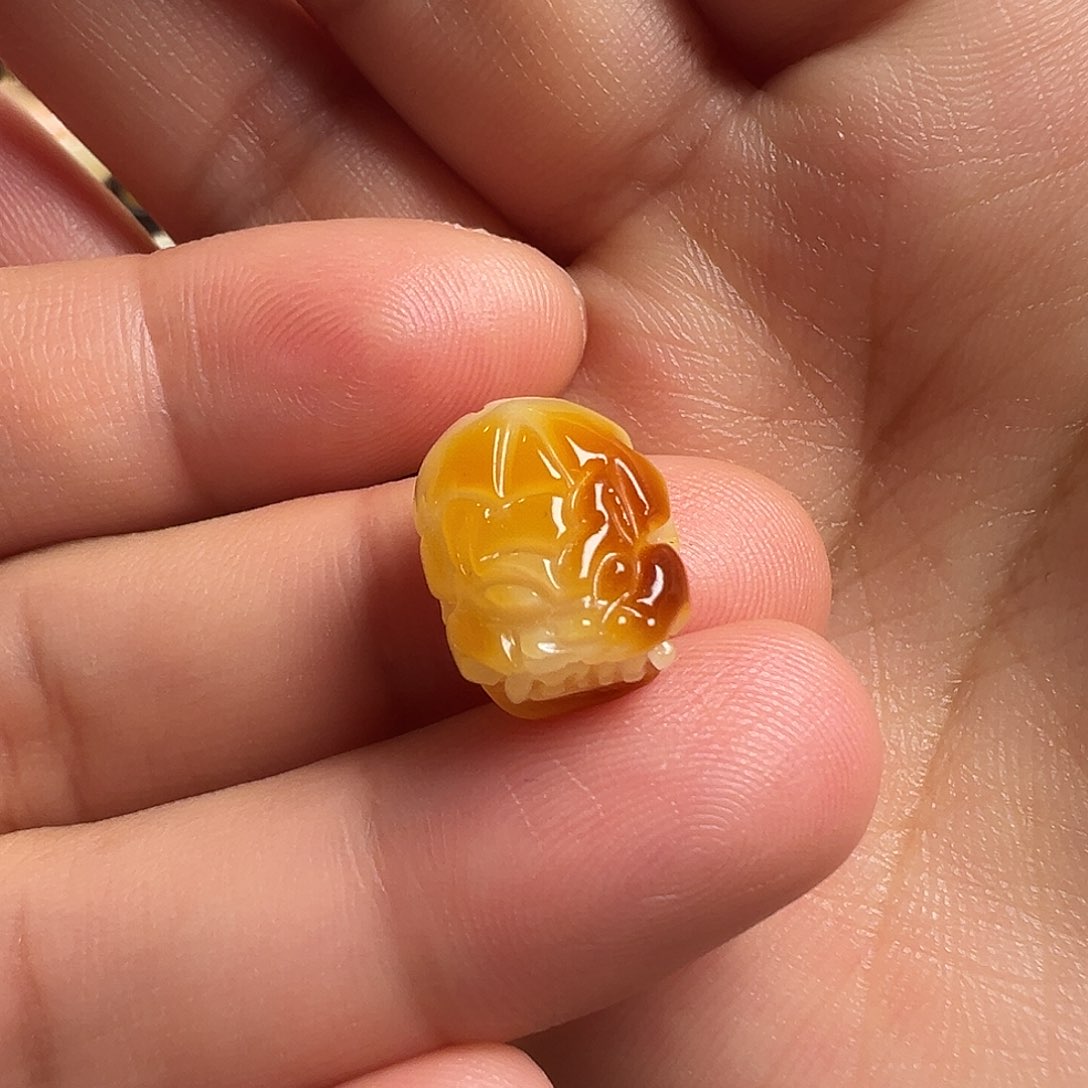 蜜蜡颈饰未镶嵌貔貅（打孔不退换）