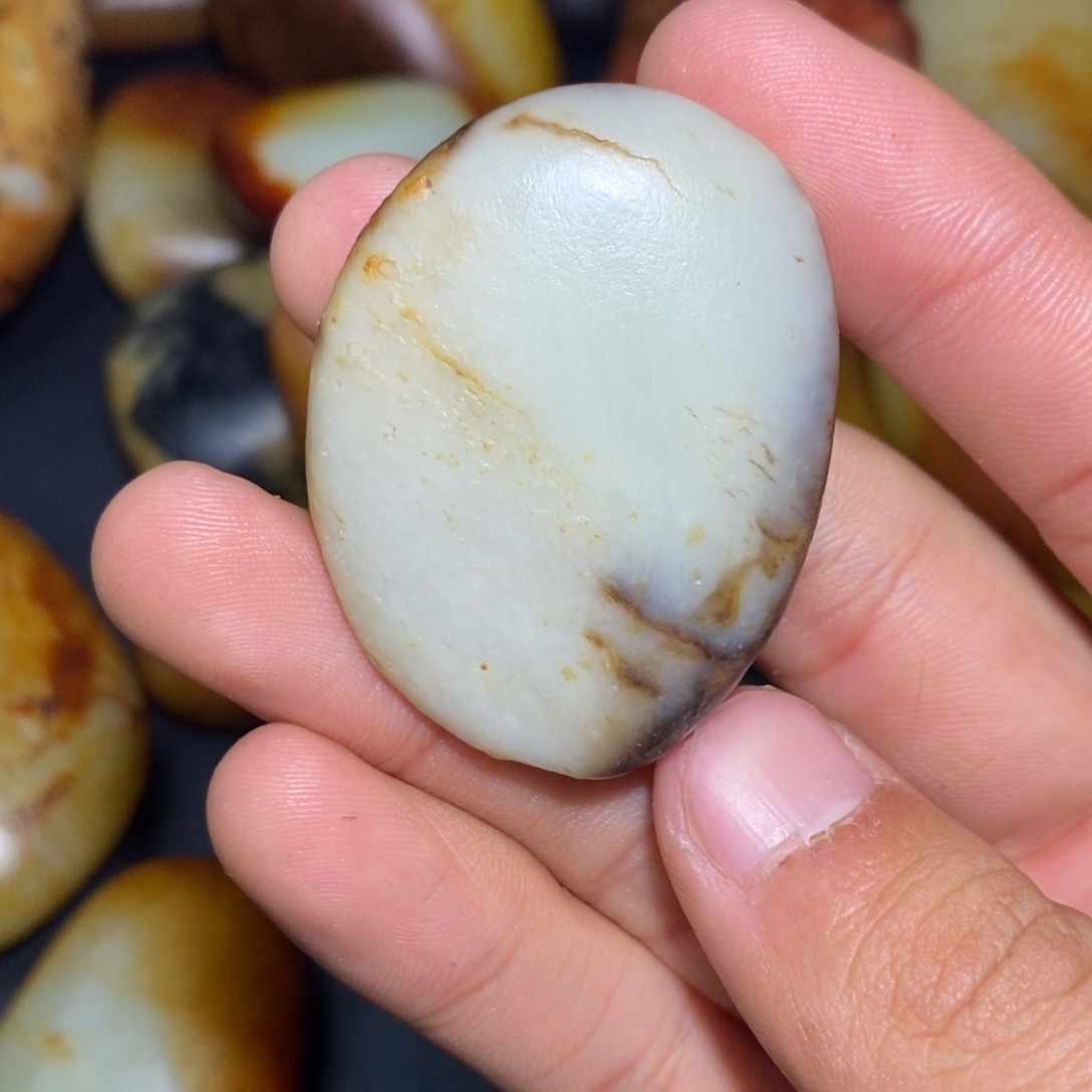 和田玉未镶嵌珠宝奇石