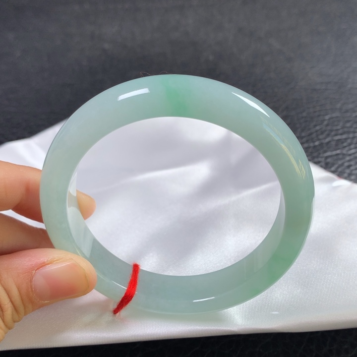 翡翠未镶嵌手镯57圈