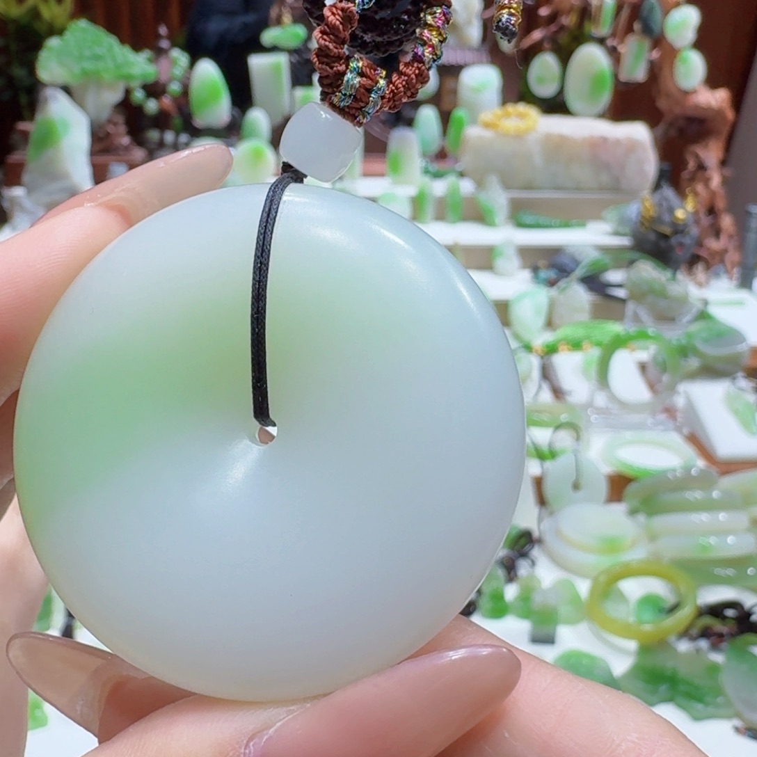 和田玉白底翠平安扣未镶嵌