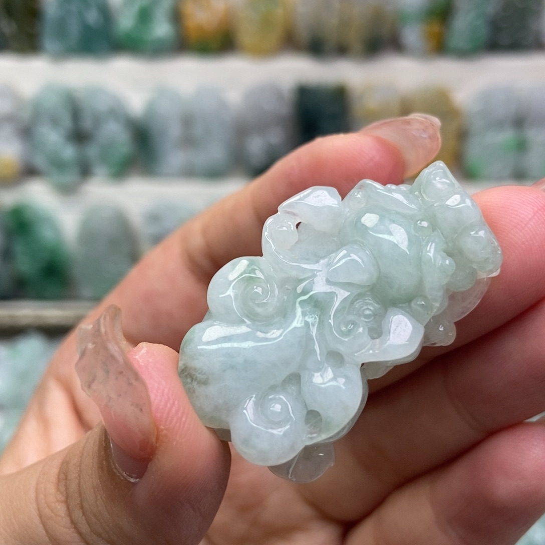 吊坠(赠链)未镶嵌翡翠
