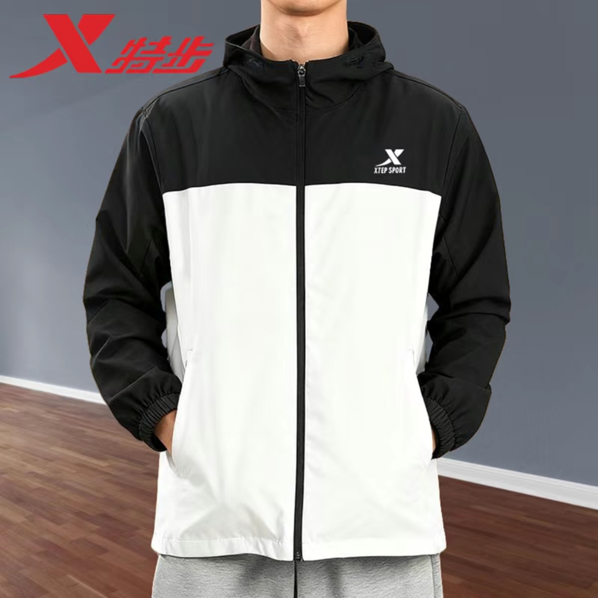 特步冲锋衣运动风衣连帽防风防水休闲外套男款透气跑步保暖上衣男