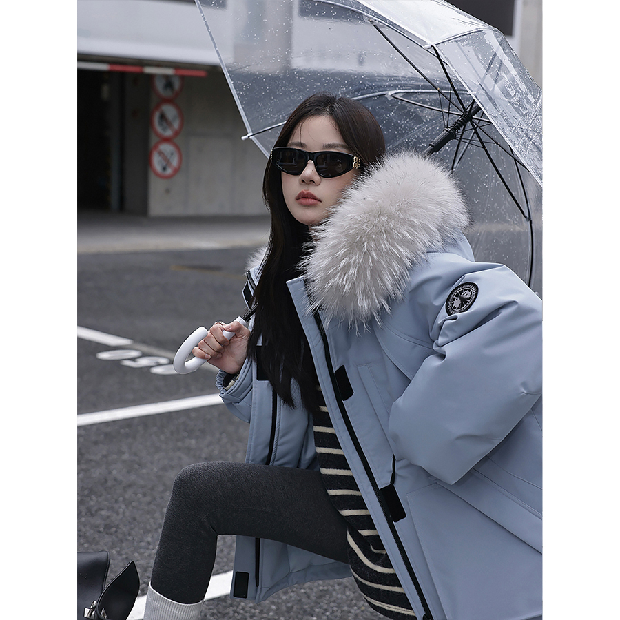 张贝贝 90白鸭绒 机能貉子毛连帽户外冲锋衣