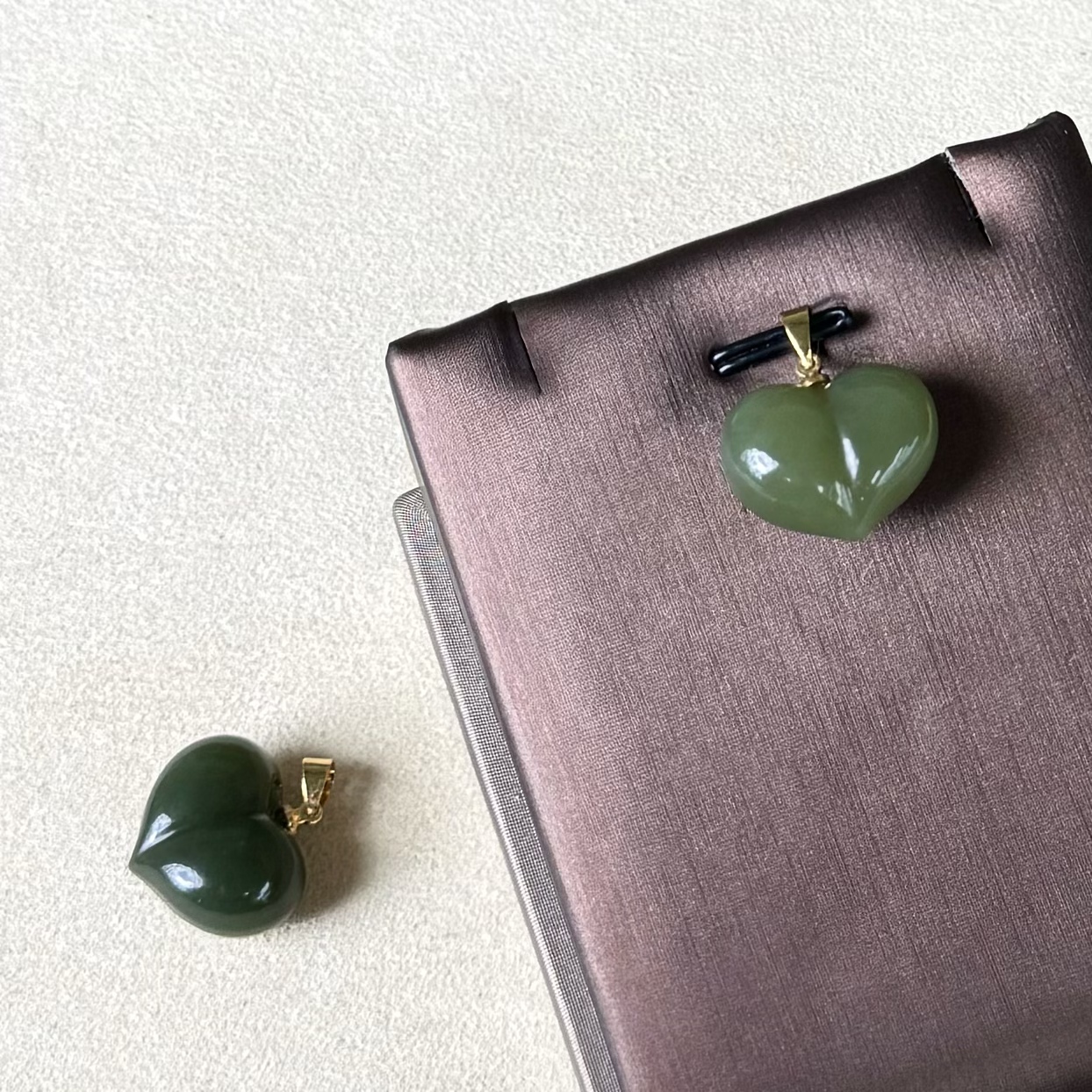 屁桃·精品和田玉吊坠(多样性发其一)