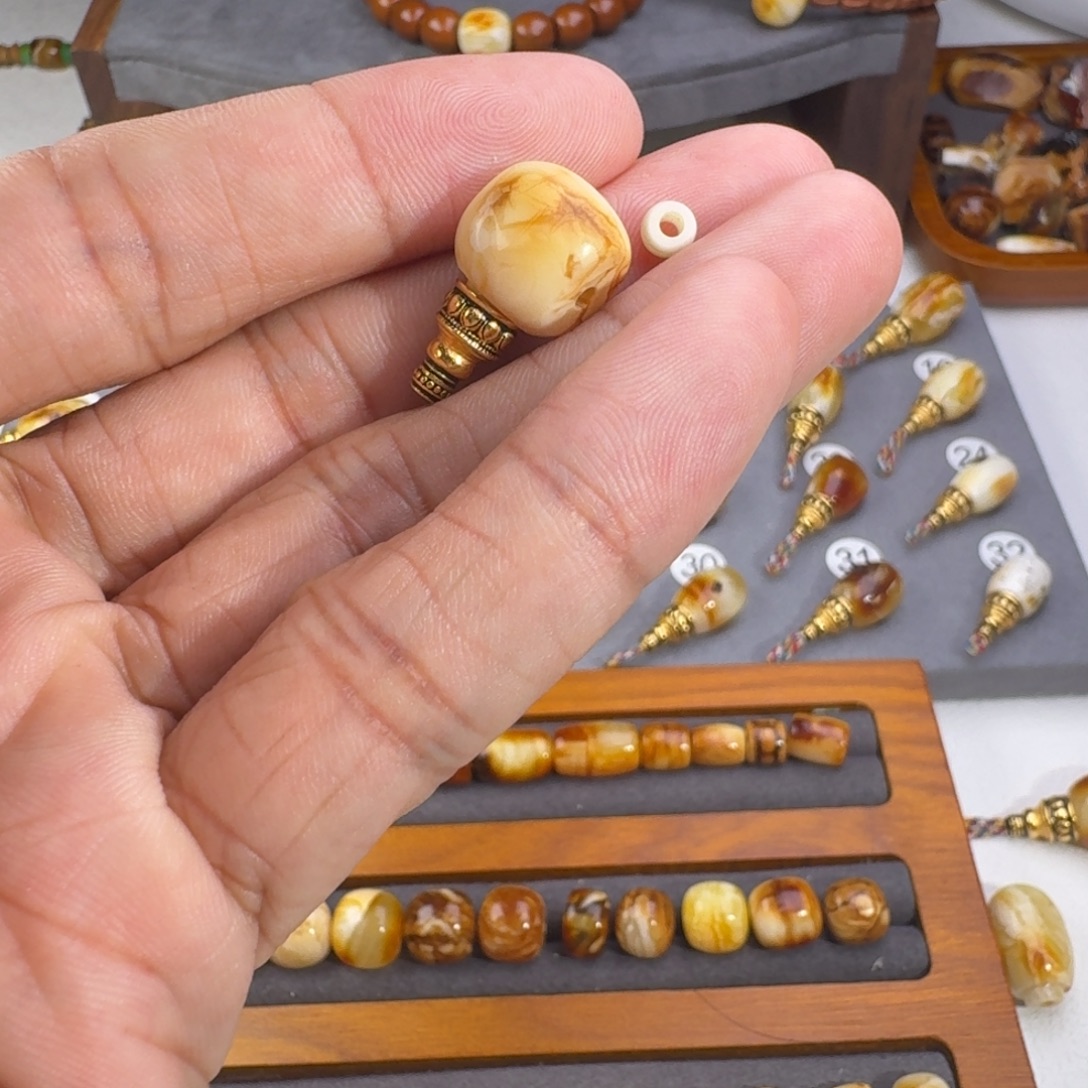 枝***頭琥珀未镶嵌珠宝奇石琥珀